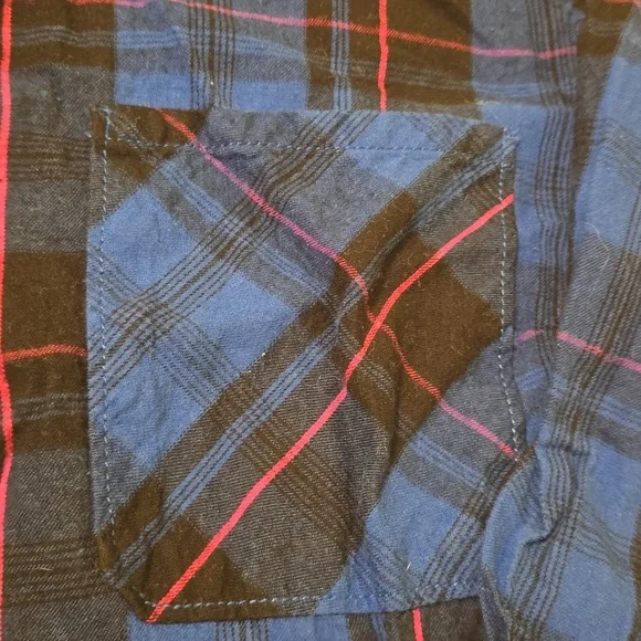 Women's TIME TRU Blue & black plaid flannel long sleeve shirt - Picture 3 of 8